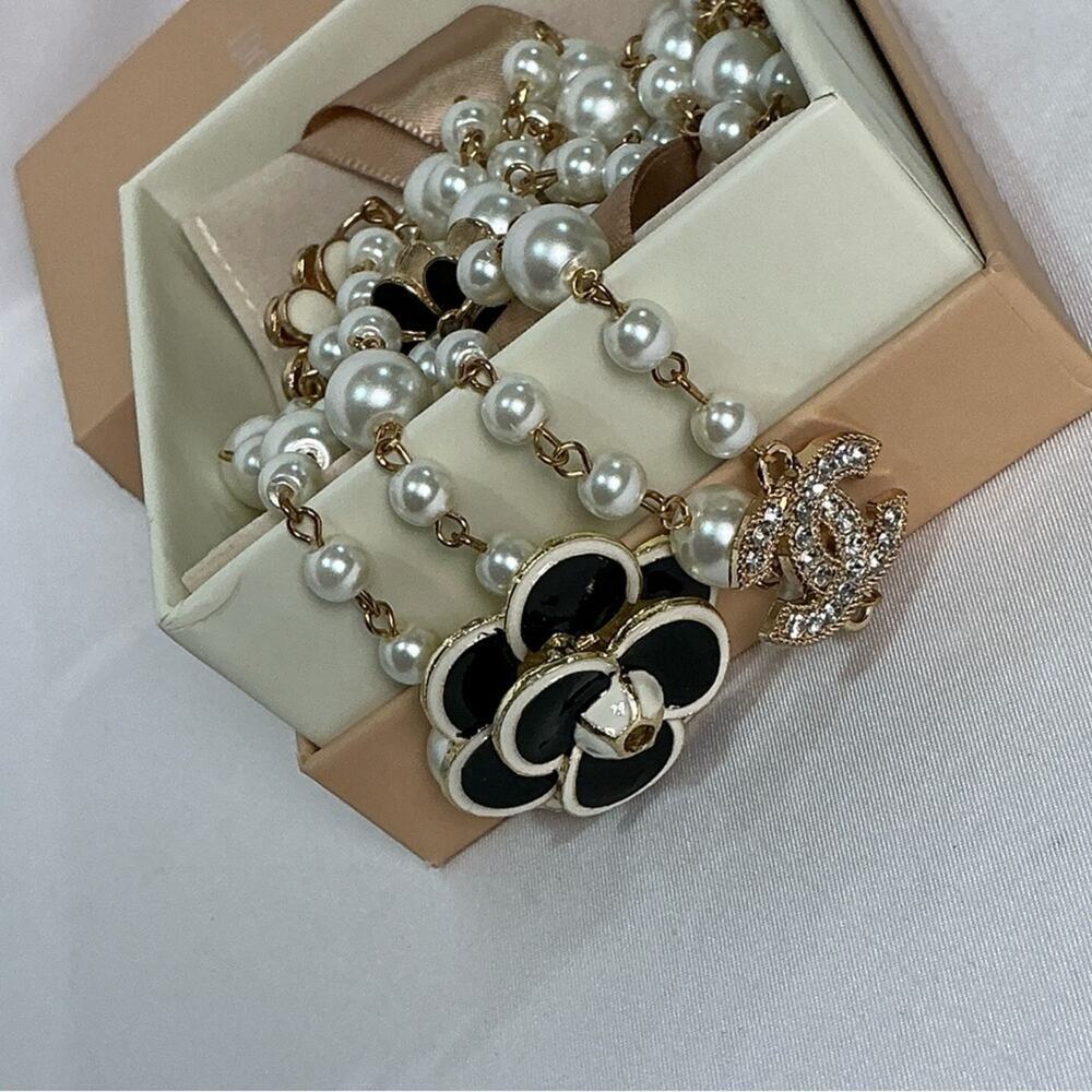 Pearl & Gold Flower Necklace Simulated Faux Pearl Strand Layers Chanel extender - Picture 9 of 10